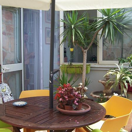 B&B In Centro Кальяри Экстерьер фото